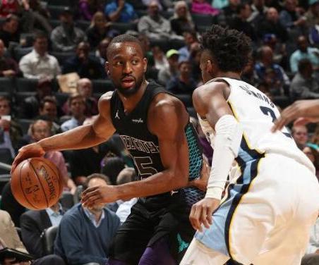 也以德国两 也以德国两